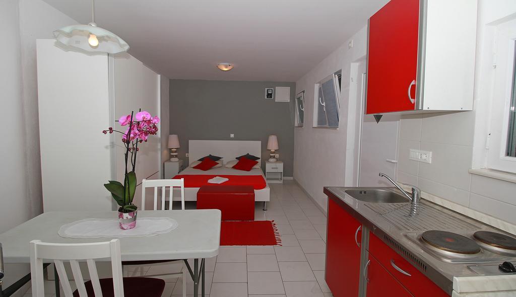 Apartments Luna Makarska Exterior foto